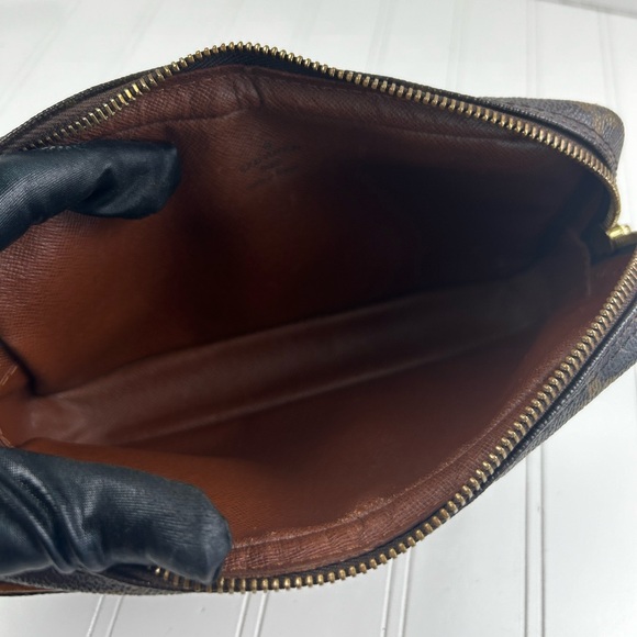 Louis Vuitton Marly Bandouliere 
Monogram Crossbody Shoulder Bag - Picture 10 of 14